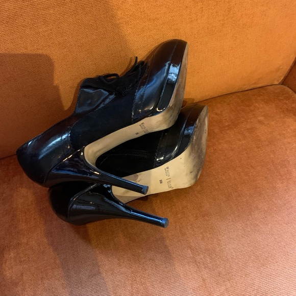 Black White House | Black Market booties heels - Picture 8 of 8